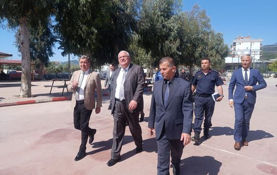 Kumluca'da Okul Güvenliği Toplantısı