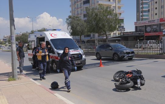 Toroslar'da Motosiklet Devrildi: 2 Yaralı