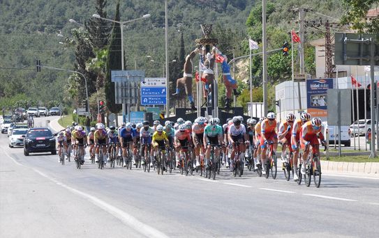 Mersin Uluslararası Bisiklet Turu Devam Ediyor