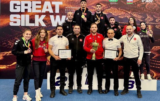 Azerbaycan'da Boks Turnuvası: 6 Madalya