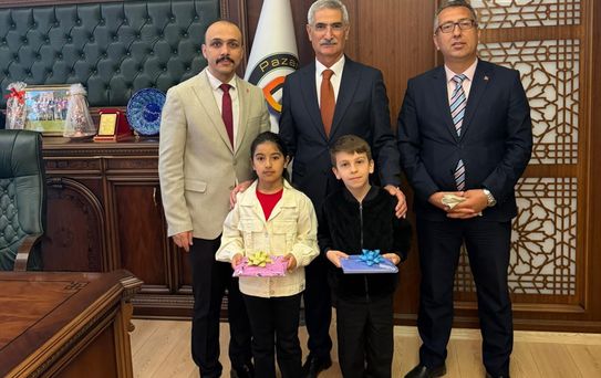 Pazar Belediye Başkanı Makam Koltuğunu Öğrencilere Devretti