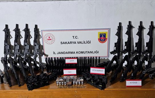 Geyve'de Silah Kaçakçılığı Operasyonu