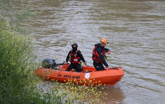 Sakarya'da Nehirde Kaybolan Çocuk İçin Arama Başlatıldı