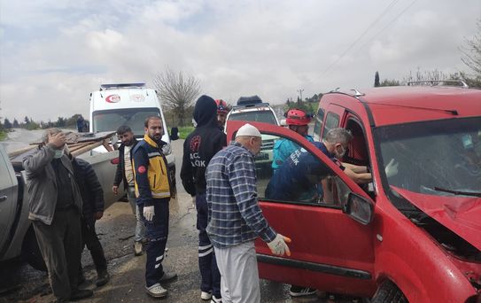 Şanlıurfa'da Trafik Kazası: 3 Yaralı
