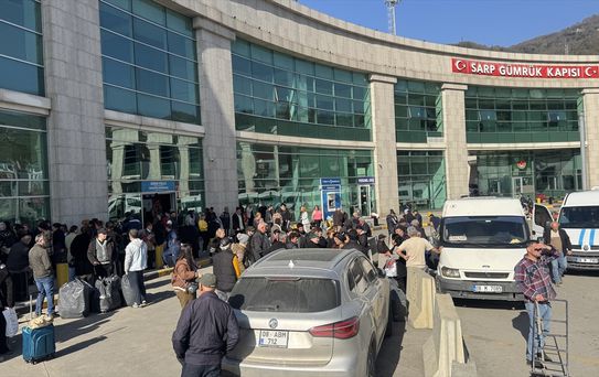 Sarp Sınır Kapısı'ndan 919 bin yolcu geçti