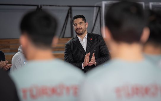 Akgül'den Milli Takıma Moral