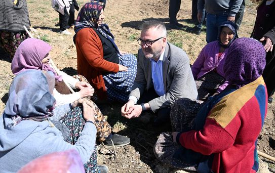 Kızılca Mahallesi'nde Fidan Dikim Etkinliği