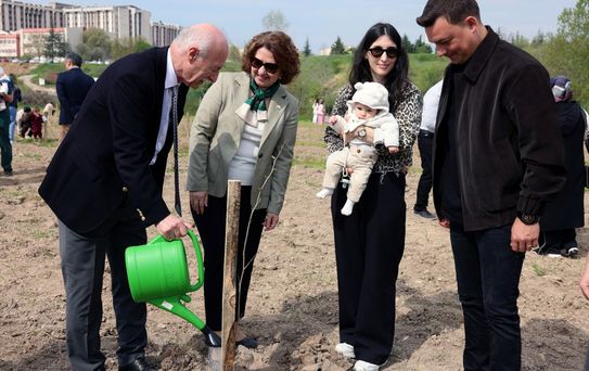 Trakya Üniversitesi'nde Fidan Dikimi Etkinliği