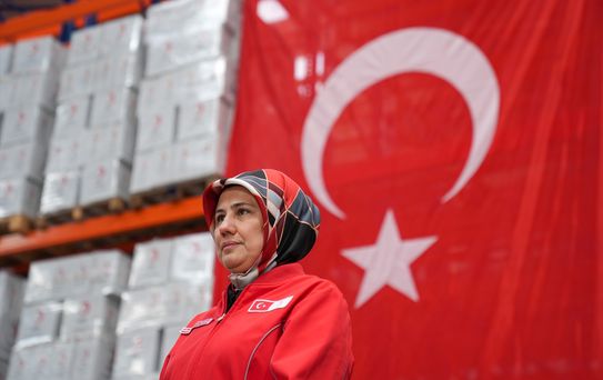 İran'a 48 Ton Yardım Malzemesi Gönderildi