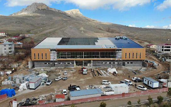 Van'da Yeni Kapalı Spor Salonu İnşaatında İlerleme