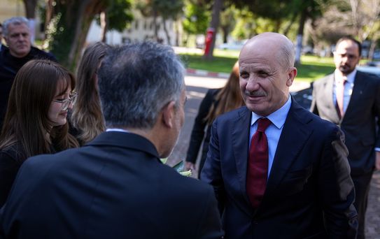 YÖK Başkanı İzmir'de Üniversiteleri Ziyaret Etti