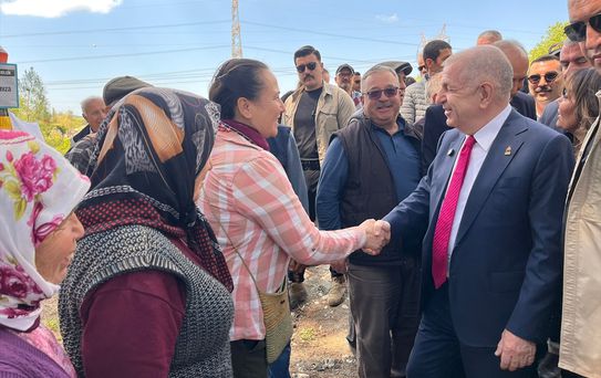 Özdağ İkizköy'de Çevre Mücadelesini Destekledi