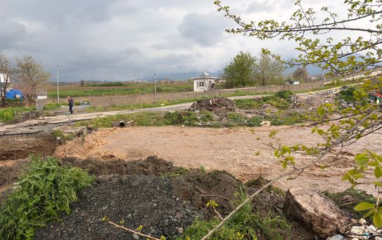 Düziçi'nde Sel Köprüyü Çökertti