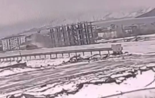 Tatvan'da Otomobil Takla Attı: Sürücü Yaralandı