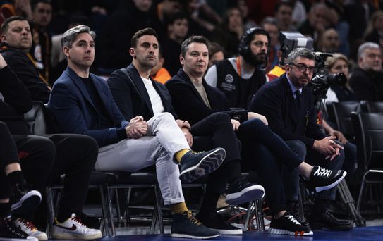 Galatasaray Dörtlü Final Umutlarını Sürdürüyor