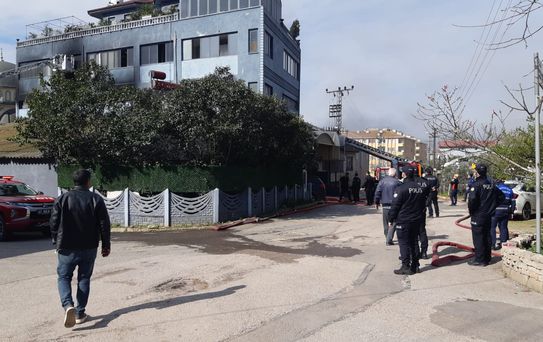 Plastik fabrikasında, su ısıtıcısından çıkan yangında zarar oluştu