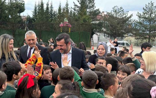 Başkan Çetinkaya, öğrencilerle bir araya geldi