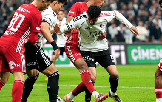 Emirhan Topçu Cezalı Duruma Düştü