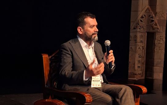 Dr. Ekrem Teymur’dan yerel gazetecilik vurgusu: Yerel medya var olmaya devam edecek