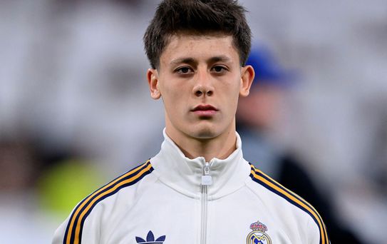 Real Madrid şampiyonluk umutlarını zora soktu