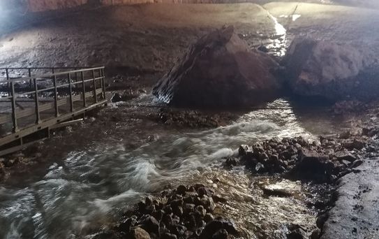 Yer altı kaynağı patladı, dünya harikası 13 yıl sonra su ile doldu