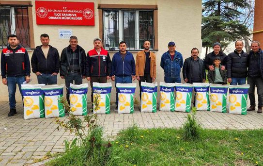 Eskişehir'de Çiftçilere Hibeli Tohum Dağıtımı