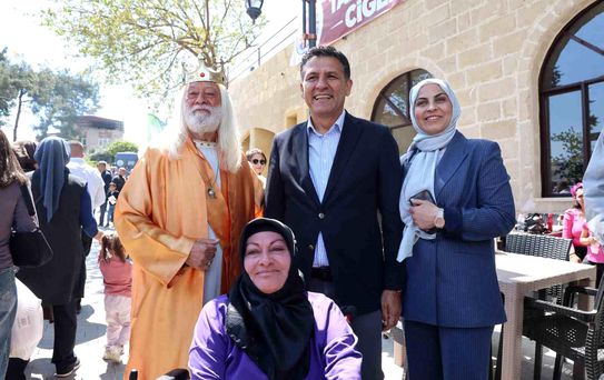 Festivalde Osmanlı geleneği yaşatıldı, ciğer tezgahları davul zurna ile şenlendi
