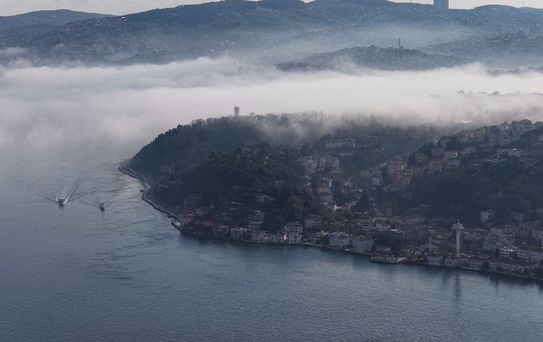 İstanbul Boğazı'nda Sis Etkili