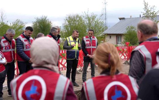 Mahalle muhtarları projeleri inceledi