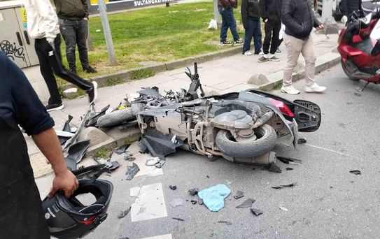 Sultangazi'de Kaza: Motosiklet Sürücüsü Yaralandı