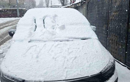 Bulanık'ta nisan ayında kar sürprizi