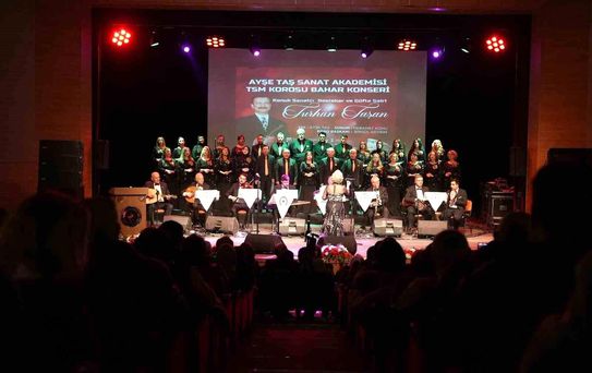 Düzce'de Türk sanat müziği konseri ilgi gördü