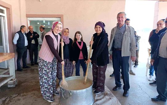 Gördes Tepeköy'de asırlık hayır geleneği binleri buluşturdu