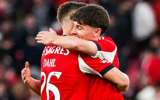 Mourinholu Benfica şampiyonluk umudunu sürdürdü