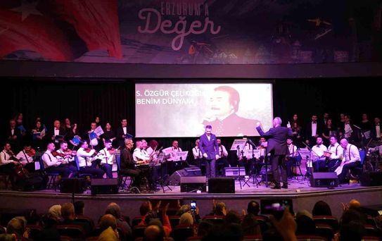 Palandöken'de 'Kaset şarkıları' konseri yoğun ilgi gördü