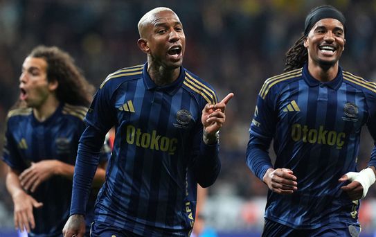 Fenerbah&ccedil;e'den ayrılacak mı? Talisca son kararını resmen bildirdi