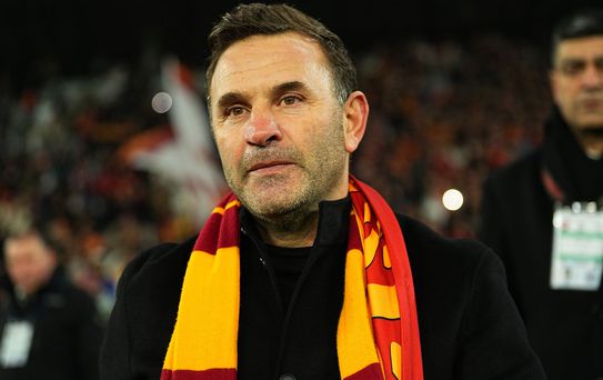 Galatasaray'dan Okan Buruk'a destek
