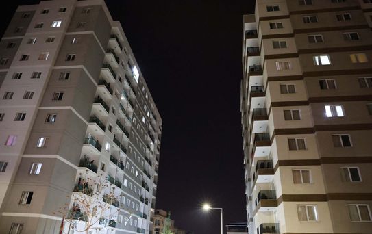 İzmir'de 28 öğrenci, gıda zehirlenmesi şüphesiyle hastaneye kaldırıldı