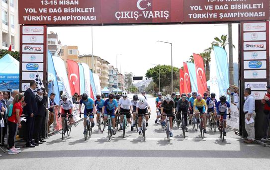 Alanya'da ÜNİLİG Yol ve Dağ Bisikleti Türkiye Şampiyonası başladı