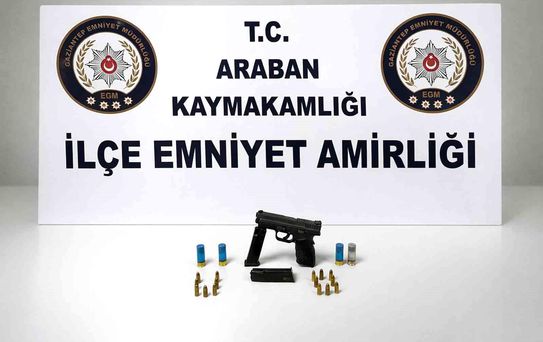 Gaziantep'te Yol Kontrolünde Silah Ele Geçirildi