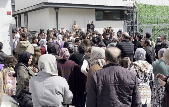 Haberi alan okula akın etti, çok sayıda öğrenci hastanelik oldu