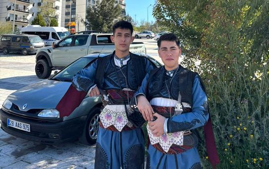 Kale Lisesi Öğrencileri İzmirlilere Gurur Yaşattı