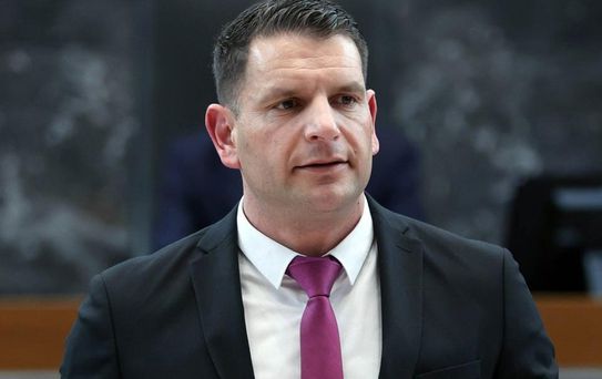 Slovenya Meclis Başkanı Stevanovic'ten, NATO'dan çekilmeye ilişkin olası referanduma destek sinyali