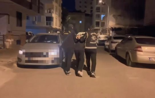 Suç Örgütlerine Operasyon: 17 Gözaltı