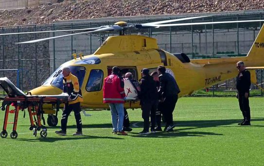 Kalp Krizi Geçiren Vatandaş Helikopterle Hastaneye Nakledildi