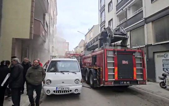 Gelibolu'da Yangın: Daire Kullanılamaz Hale Geldi