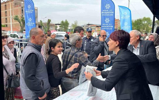 İncirliova'da vatandaşlara ücretsiz fide dağıtıldı