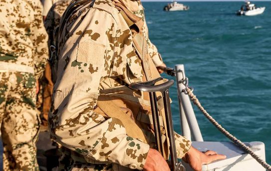 Saat verildi! Babül Mendeb Boğazı’nda askeri gerilim iddiası