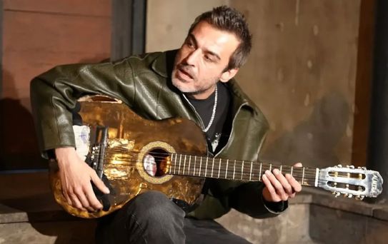 Şarkıcı Rıza Tamer apar topar hastaneye kaldırıldı! Durumu ciddi