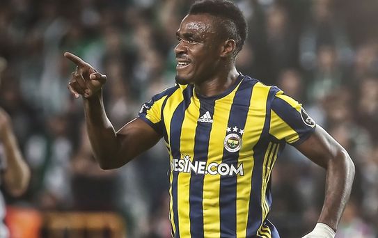 Emenike, Aziz Yıldırım'a olan sevgisini yeniden hatırlattı